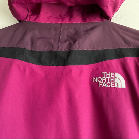 The North Face Hyvent Fuchsia Plum Windbreaker Jacket Outdoor Gorpcore Sports XS - Picture 3 of 10